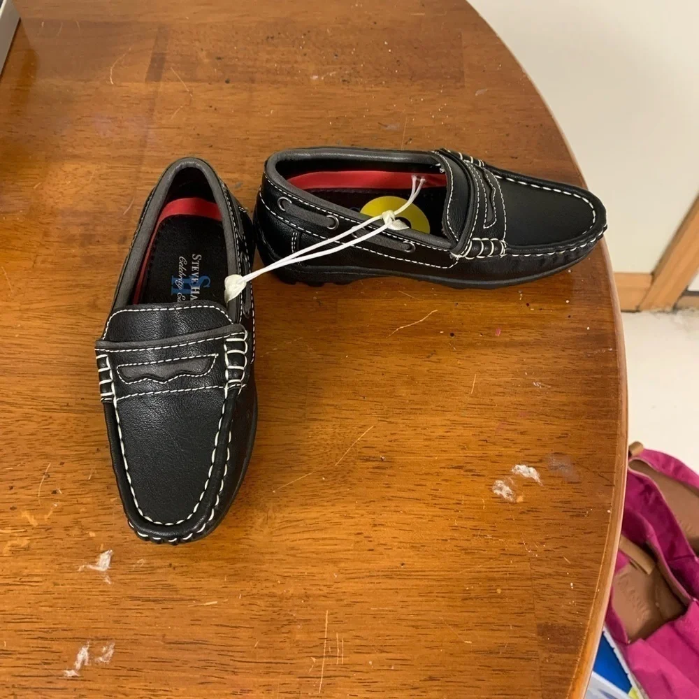 Steve Harvey celebrity edition loafers slip on shoes toddler size 5 NEW